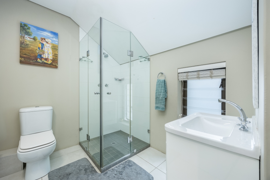 3 Bedroom Property for Sale in Graanendal Western Cape